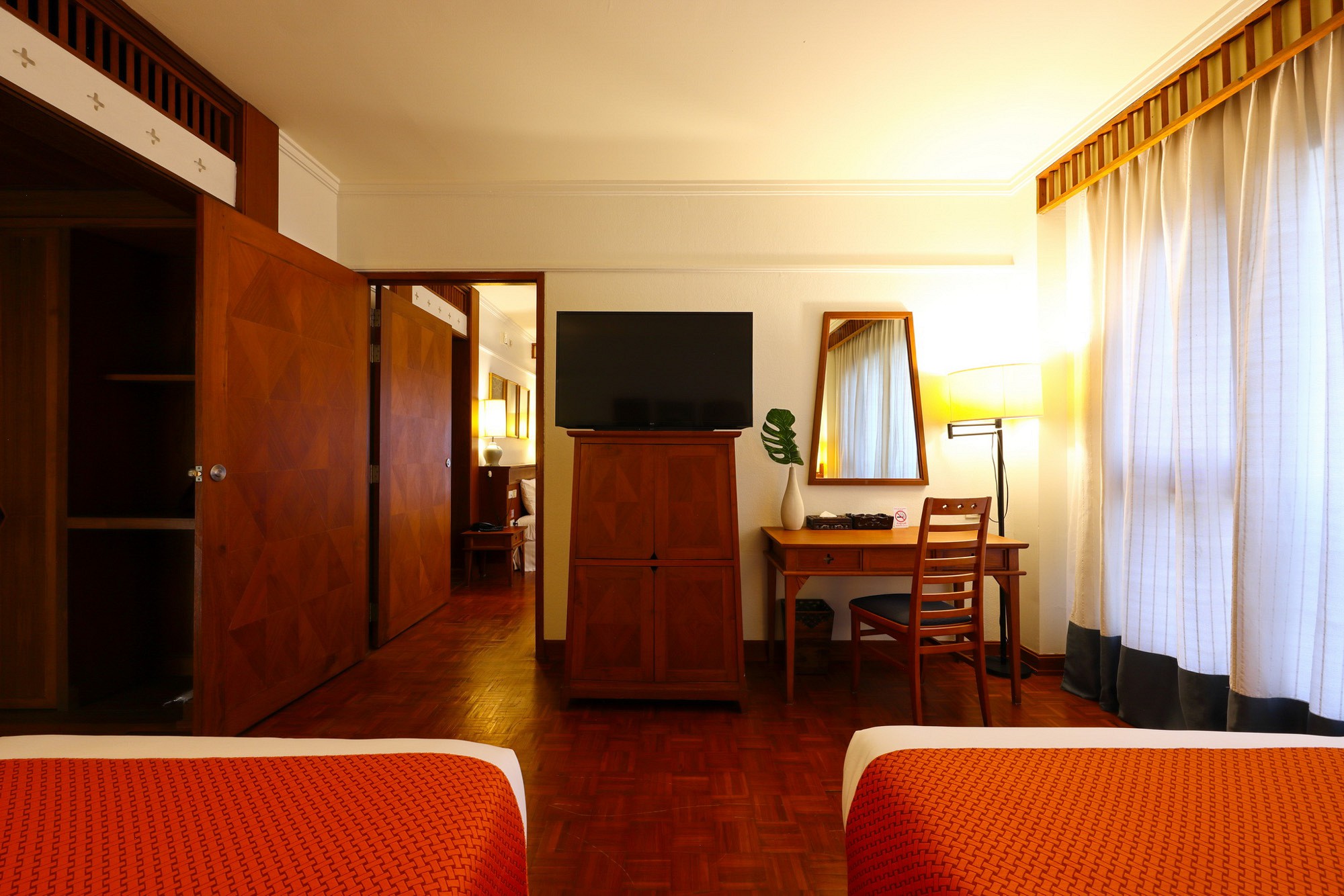 Classic Room (Connecting)